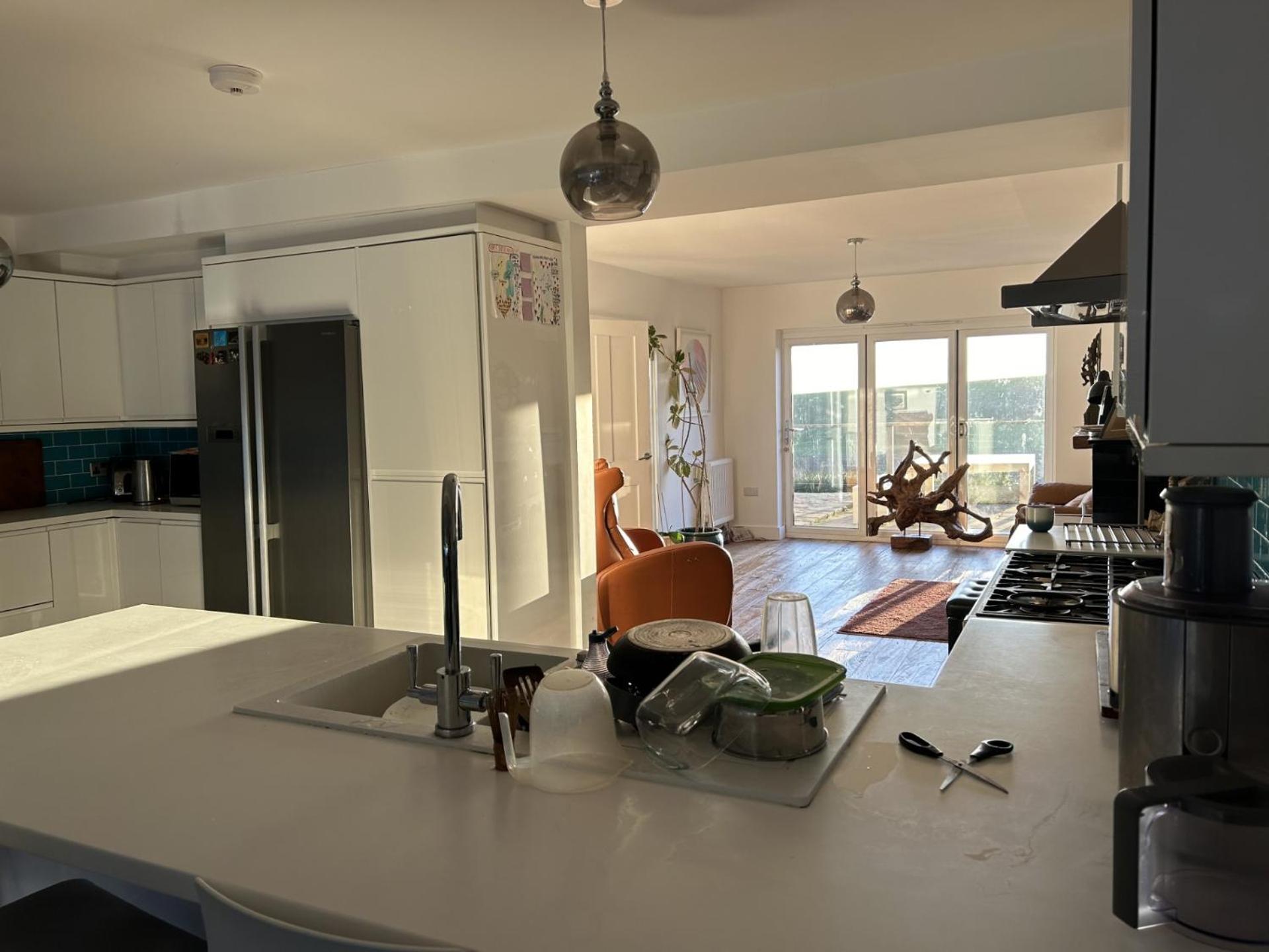 Sanctuary By The Sea With Large Room Including Lounge, Bathroom, Direct Garden Access & Free Parking Brighton Exterior photo