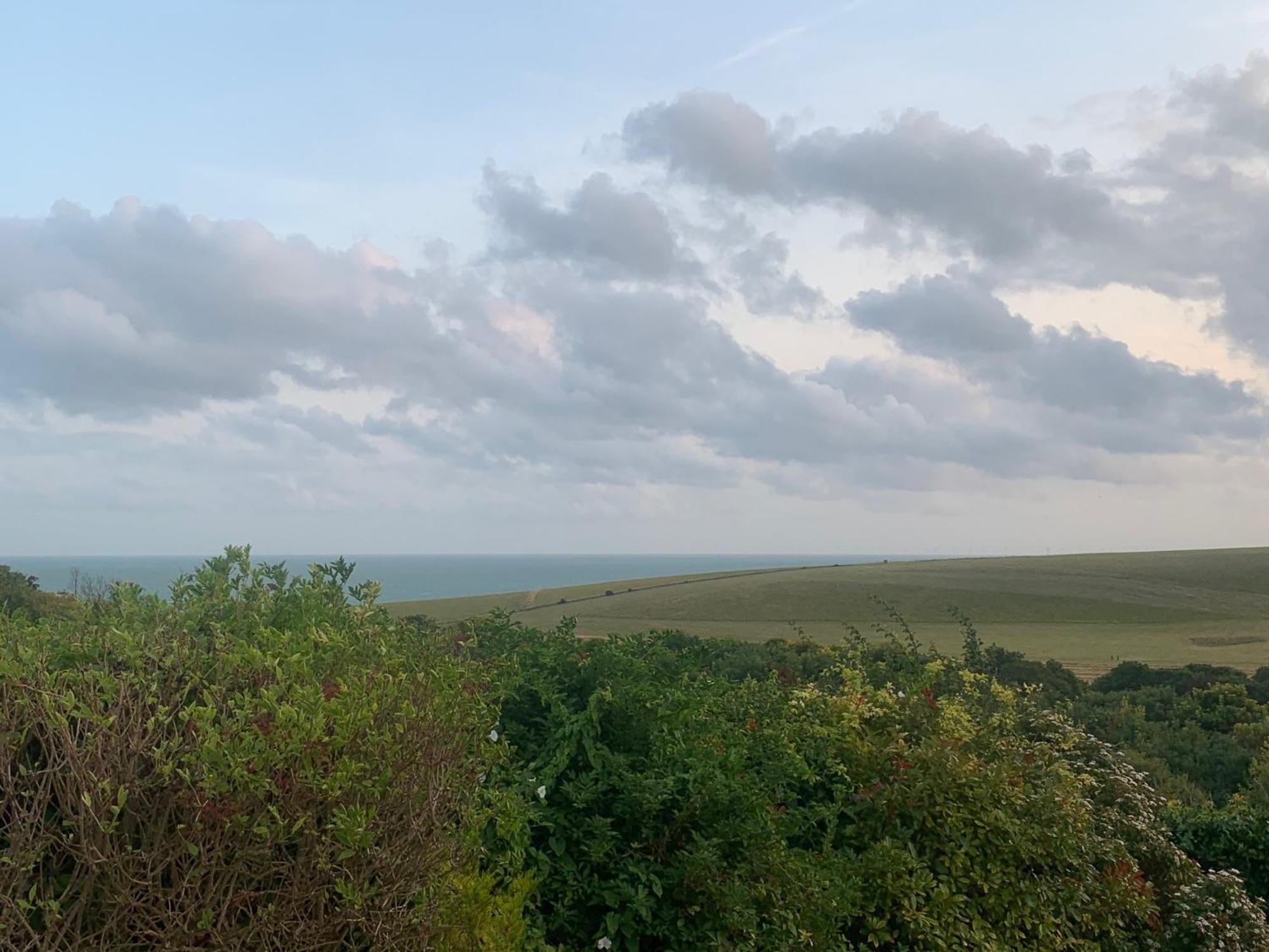 Sanctuary By The Sea With Large Room Including Lounge, Bathroom, Direct Garden Access & Free Parking Brighton Exterior photo
