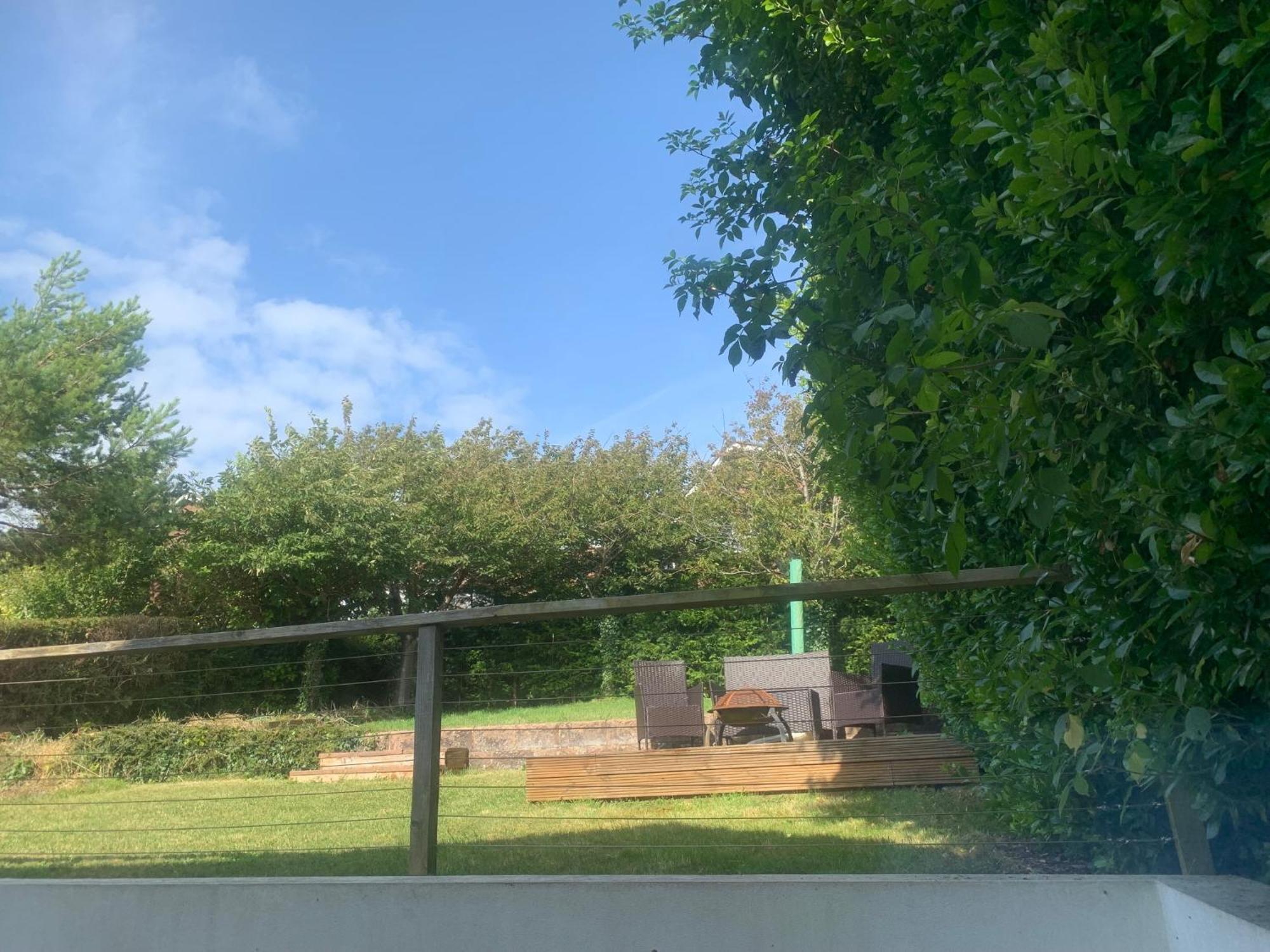 Sanctuary By The Sea With Large Room Including Lounge, Bathroom, Direct Garden Access & Free Parking Brighton Exterior photo