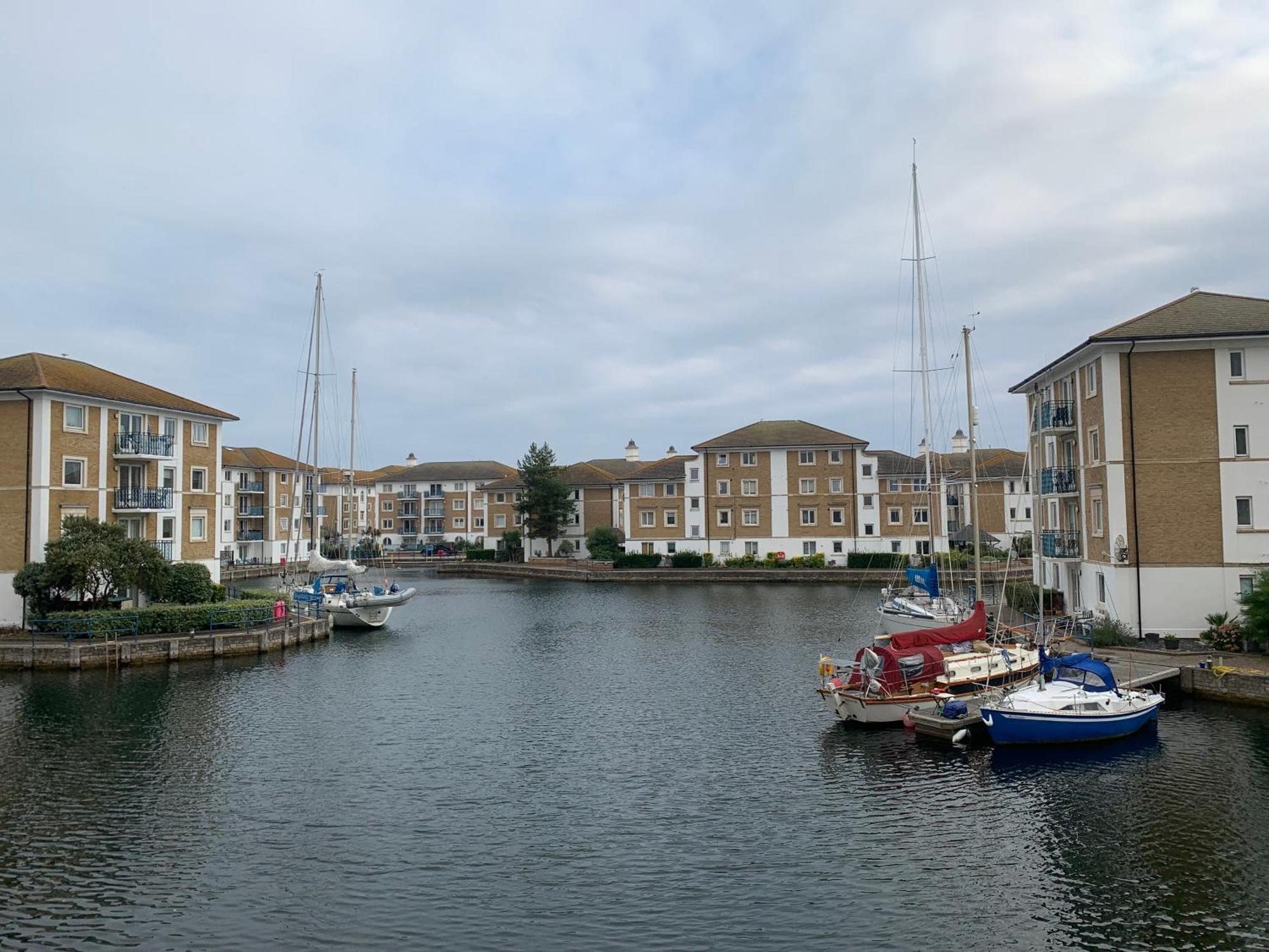 Sanctuary By The Sea With Large Room Including Lounge, Bathroom, Direct Garden Access & Free Parking Brighton Exterior photo